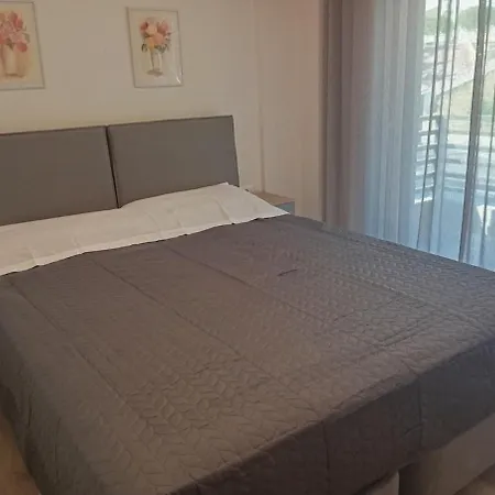 Koronisi Apartamento *